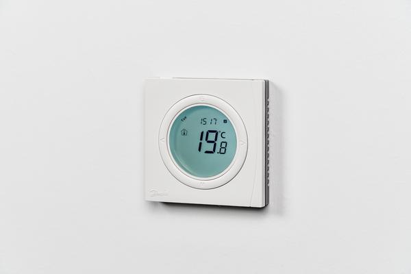 Danfoss TP5001 battery powered programmable room thermostat | Wolseley